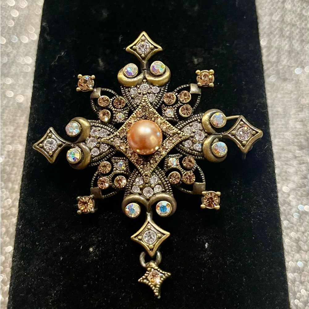 Park Lane Elegant Gold Brooch with Pearl Accent